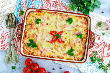 Potatoes under a fur coat in the oven