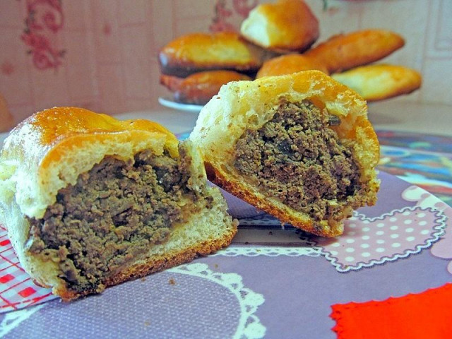 Pies with cookies in the oven