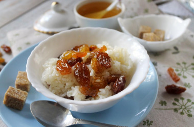 Funeral kutya with rice raisins for a wake