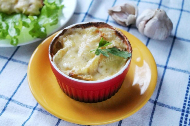 Potato gratin in the oven classic