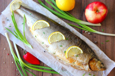 Muksun fish in the oven in foil