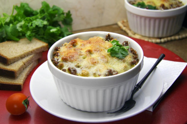 Pasta casserole with minced meat in the oven