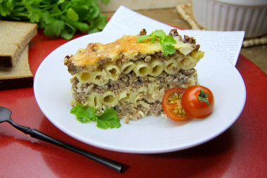 Pasta casserole with minced meat in the oven