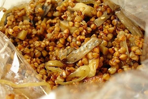 Buckwheat in the sleeve in oven