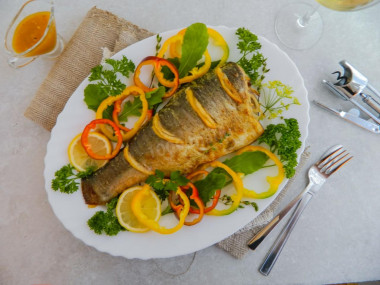 Carp baked in the oven