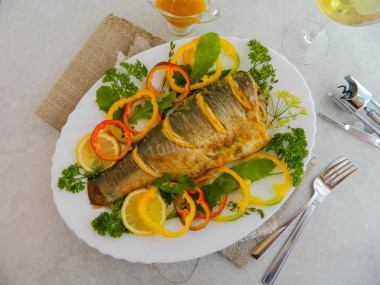 Carp baked in the oven