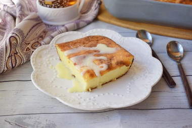 Cottage cheese casserole with condensed milk in the oven