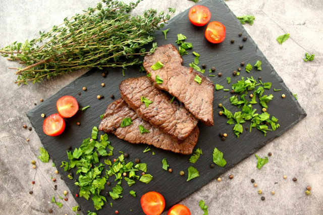 Marbled beef in the oven