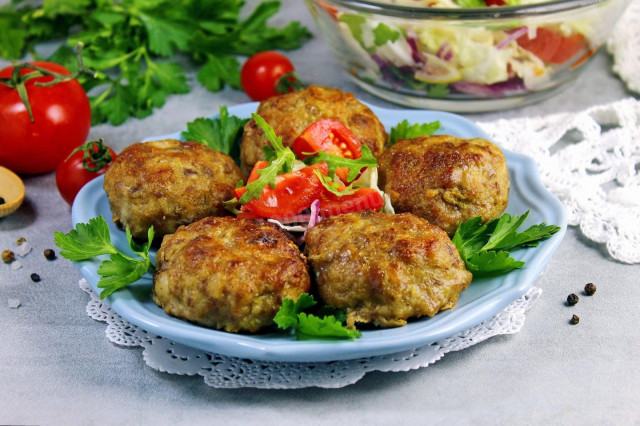 Beef and pork cutlets in the oven