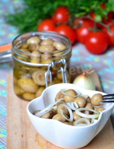 Pickled mushrooms