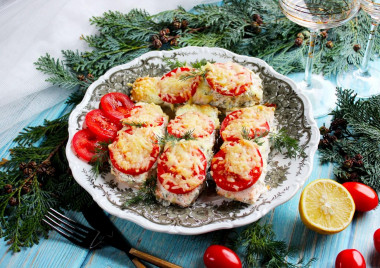 Baked red fish in sour cream in the oven