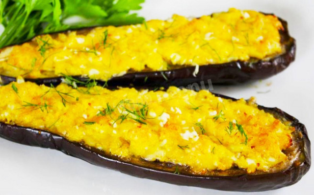 Eggplant in the oven stuffed with garlic cheese and turmeric