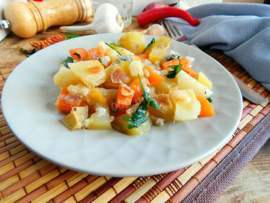 Potatoes with frozen pumpkin and corn on the side