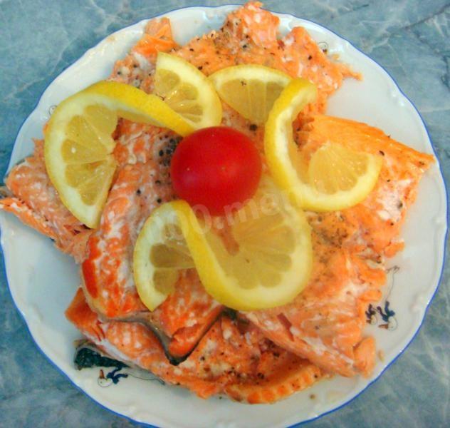 Rainbow trout in the oven with lemon