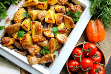 Potatoes with eggplant in the oven