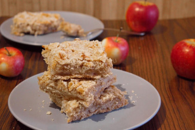 Apple pie in the oven