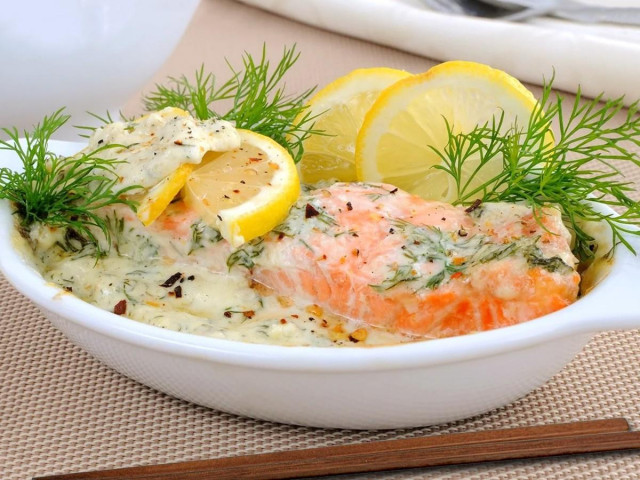 Red fish fillet with mustard and cream in the oven