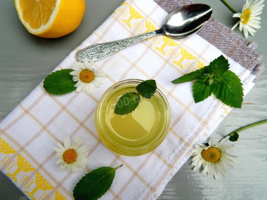 Mint jam with lemon for winter