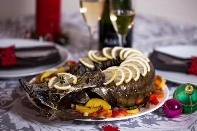 Festive sturgeon in the oven with lemon