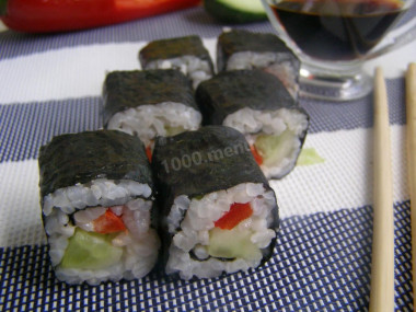 Lean rolls with cucumber