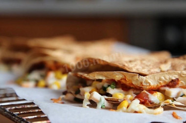 Quesadilla in the oven made of pita bread