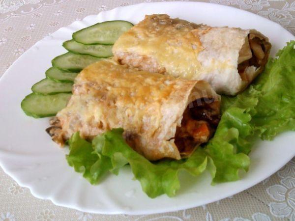 Lavash in the oven with a filling of vegetables