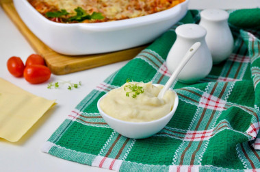 Bechamel sauce for lasagna classic