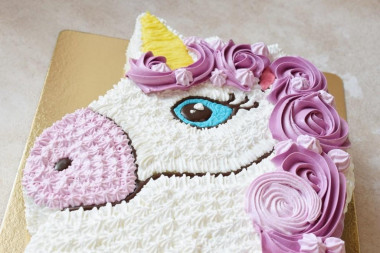 Unicorn cake for a girl without mastic