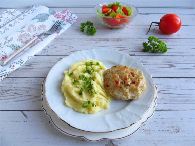 Cutlets with oatmeal