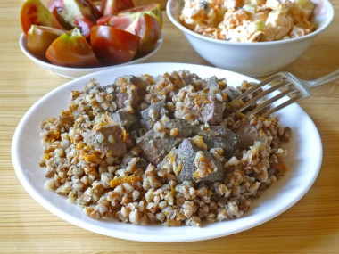 Buckwheat with liver