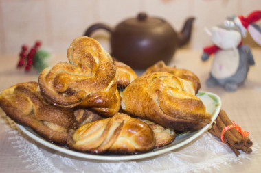 Yeast rolls with sugar and cinnamon in butter