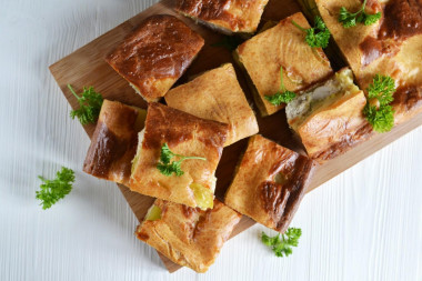 Aspic pie with chicken and potatoes