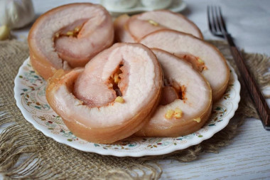 Lard roll with skin