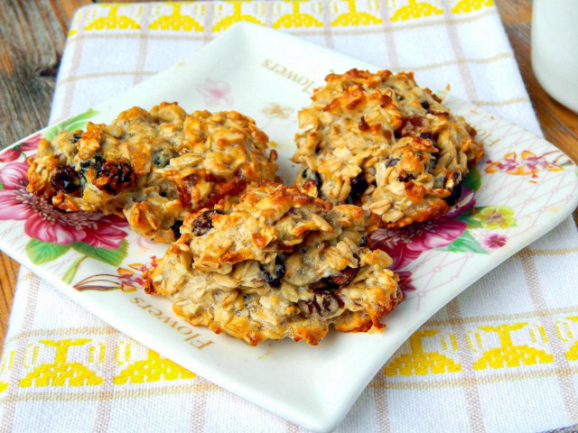 Banana oatmeal cookies and oat flakes PP