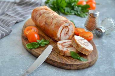 Chicken roll with gelatin