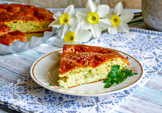 Aspic pie with mayonnaise and sour cream with cabbage