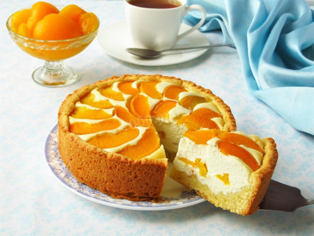 Pie with canned peaches and cottage cheese