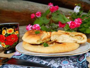 Ossetian pie with potatoes and cheese