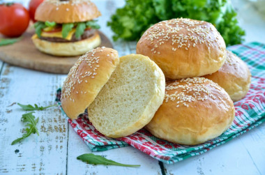 Homemade hamburger buns like at McDonald's