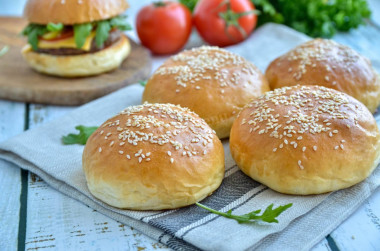 Homemade hamburger buns like at McDonald's