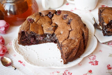 Brownie with chocolate cherries