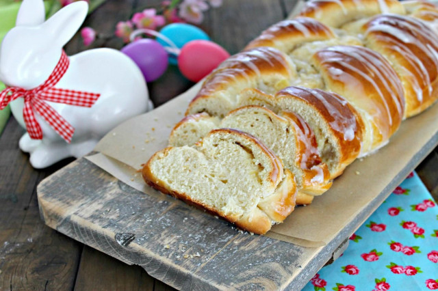 Braided yeast dough