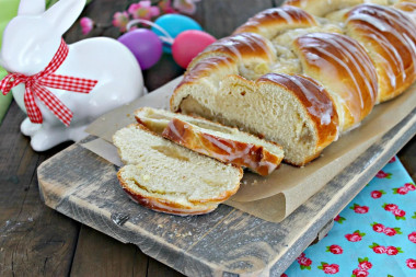 Braided yeast dough