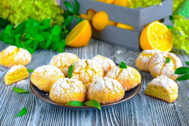 Lemon cookies with cracks