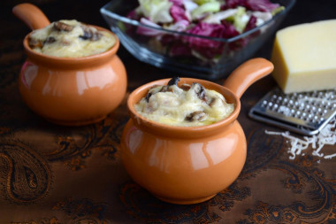 Classic julienne with chicken and mushrooms