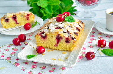 Viennese cherry pie