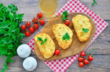 Hot cheese and loaf sandwiches