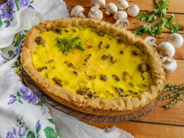 Aspic pie with mushrooms on kefir