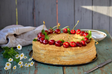 Classic Ginger cake with custard