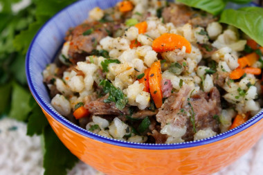 Pearl barley with stew